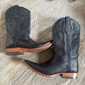 Aguila Real Black Leather Cowboys Boots Western Made in Mexico pointy toe 8